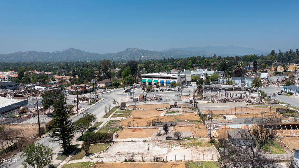 955 E Mendocino Street