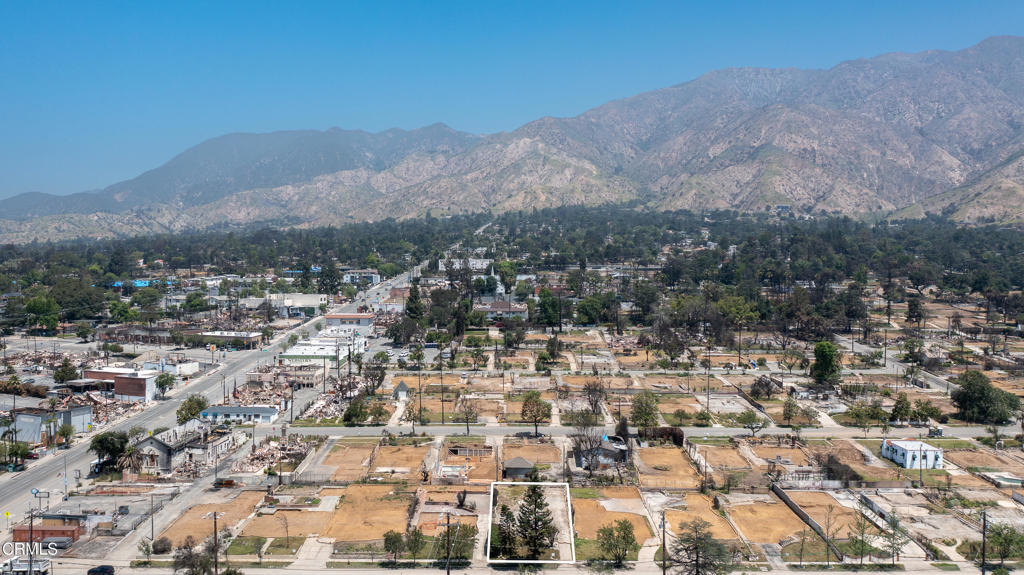 955 E Mendocino Street