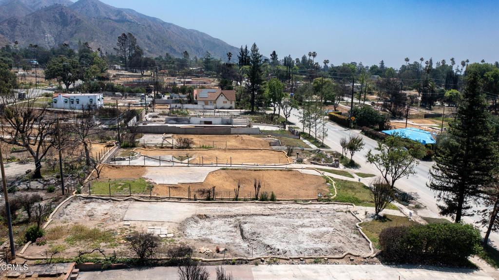 955 E Mendocino Street