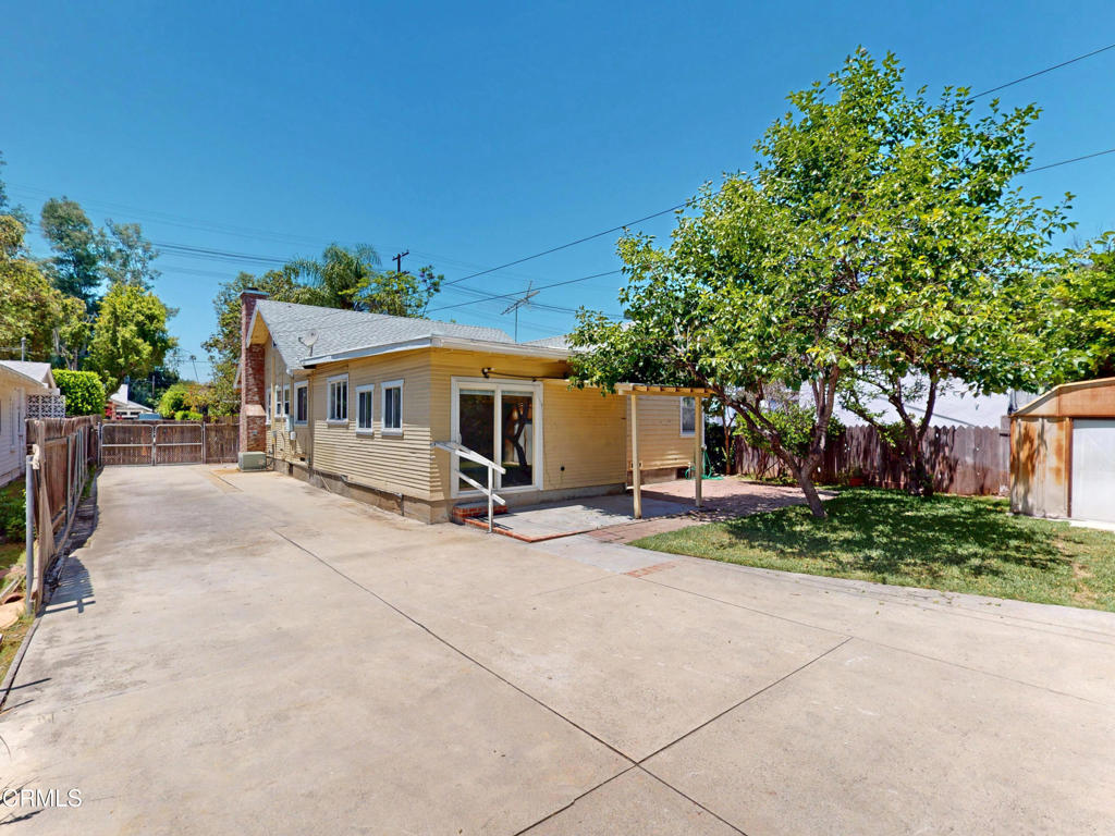 870 N Wilson Avenue