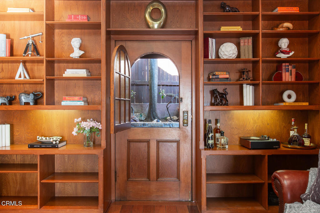 3880 Clayton Avenue W