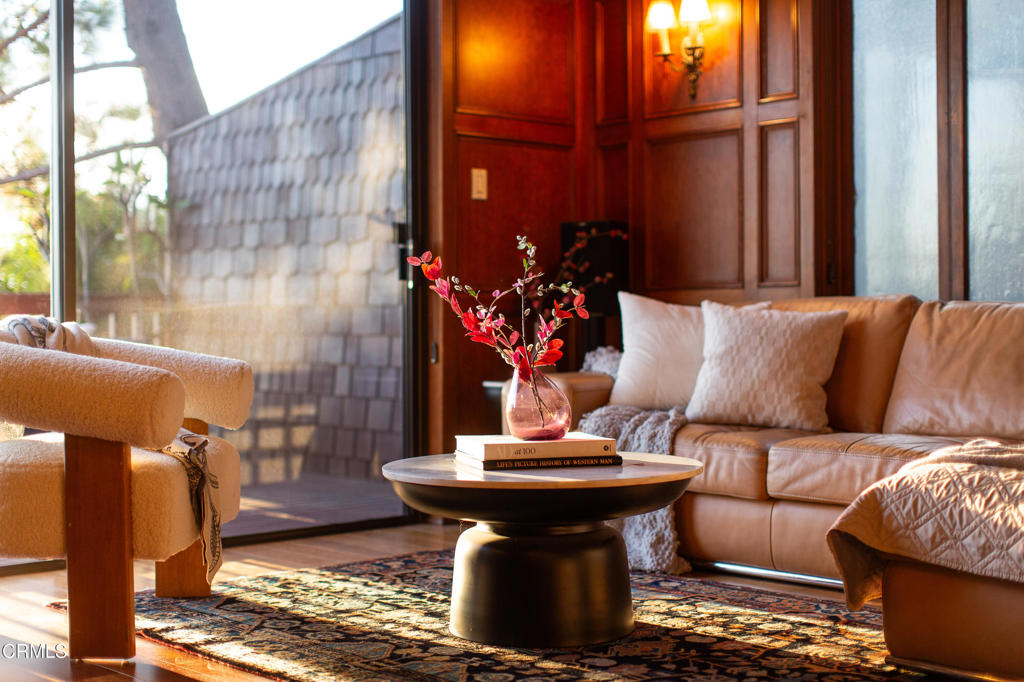 3880 Clayton Avenue W