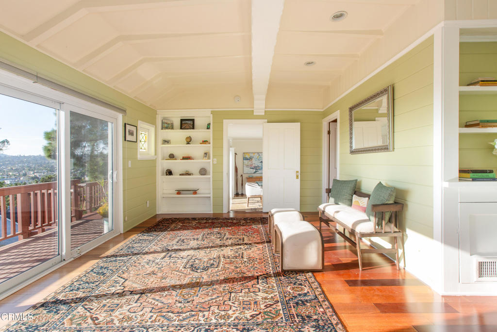 3880 Clayton Avenue W