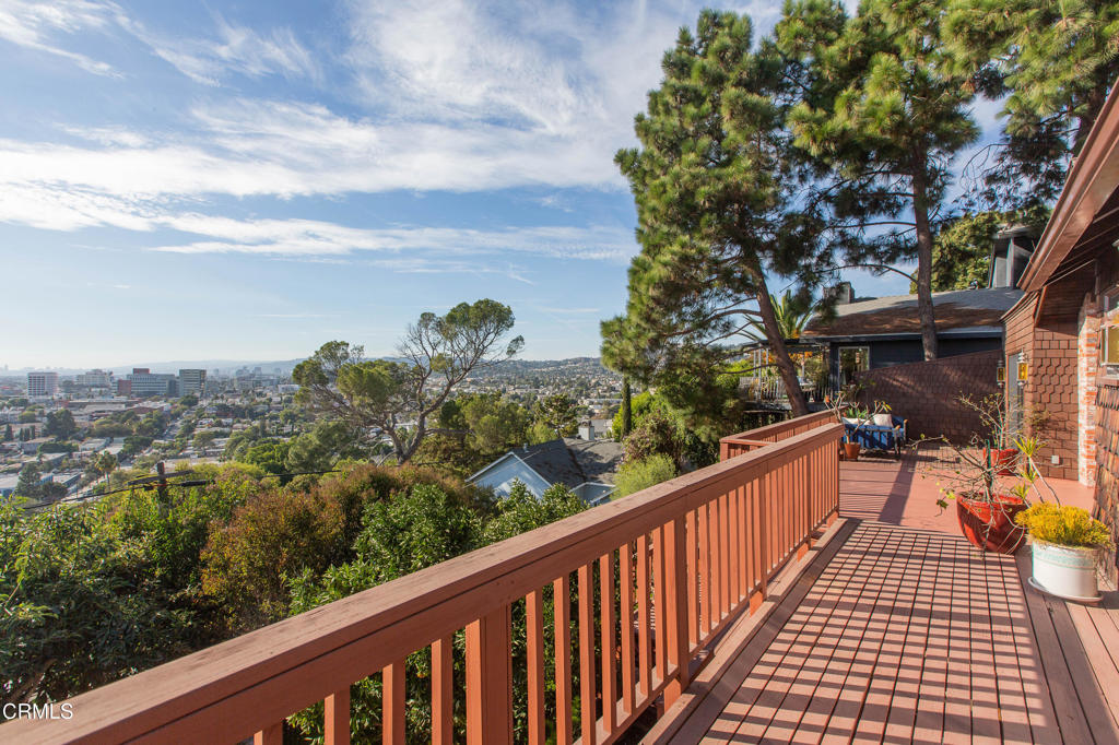 3880 Clayton Avenue W