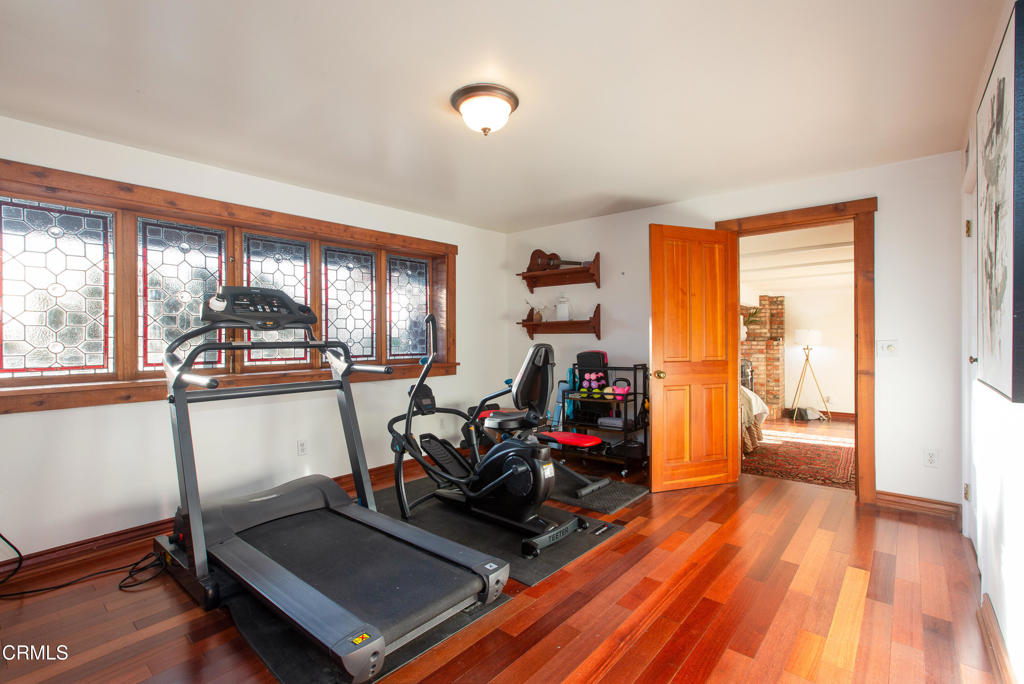 3880 Clayton Avenue W