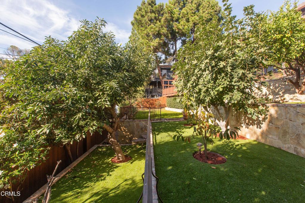 3880 Clayton Avenue W