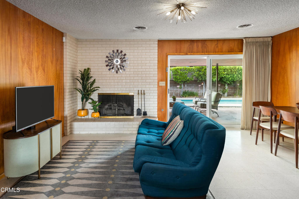 85 Gardenia Court