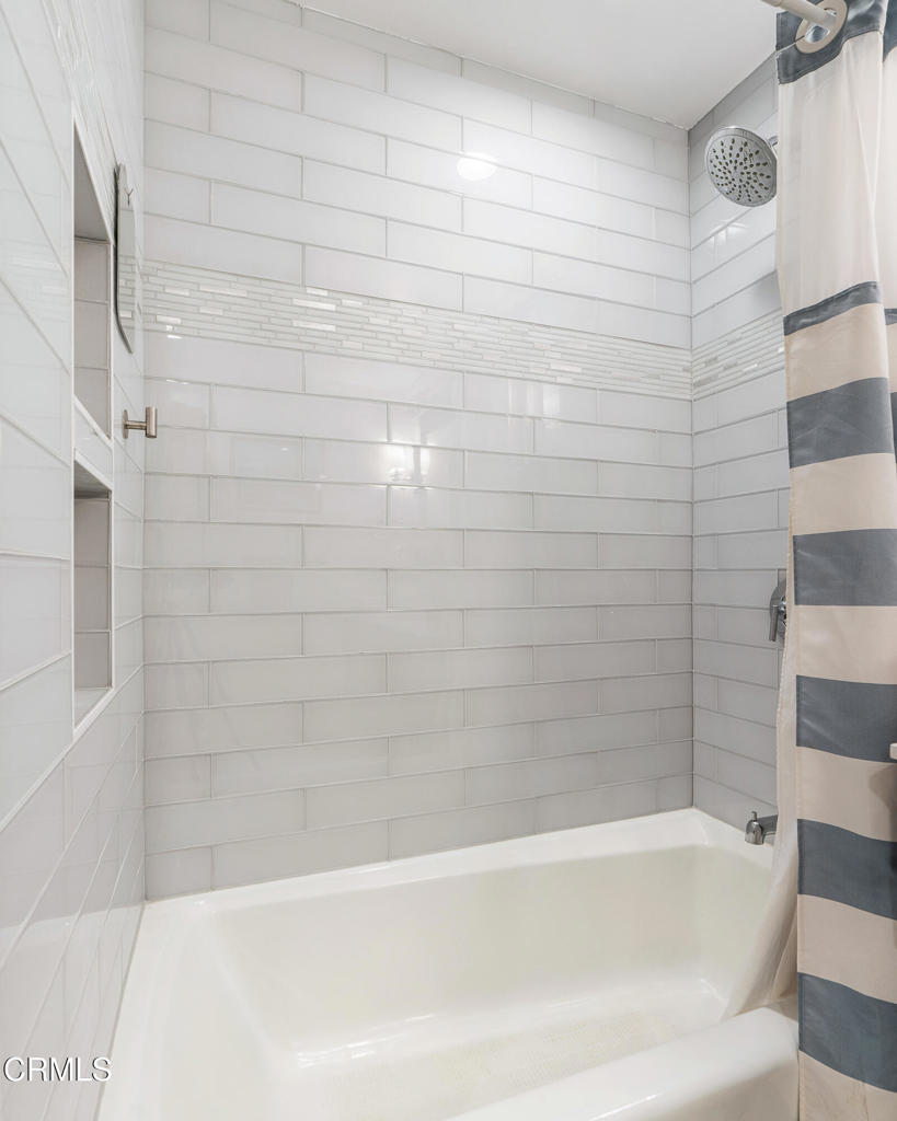 400 N Sunnyslope Avenue