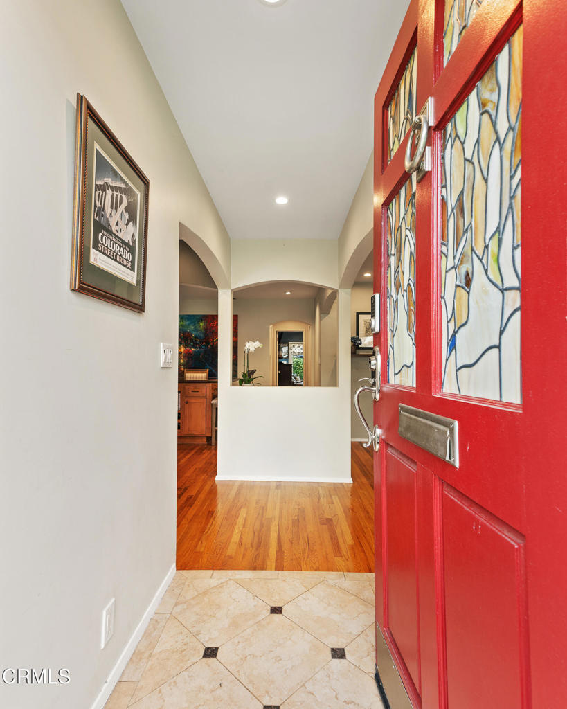 400 N Sunnyslope Avenue