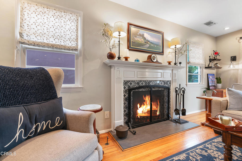 400 N Sunnyslope Avenue