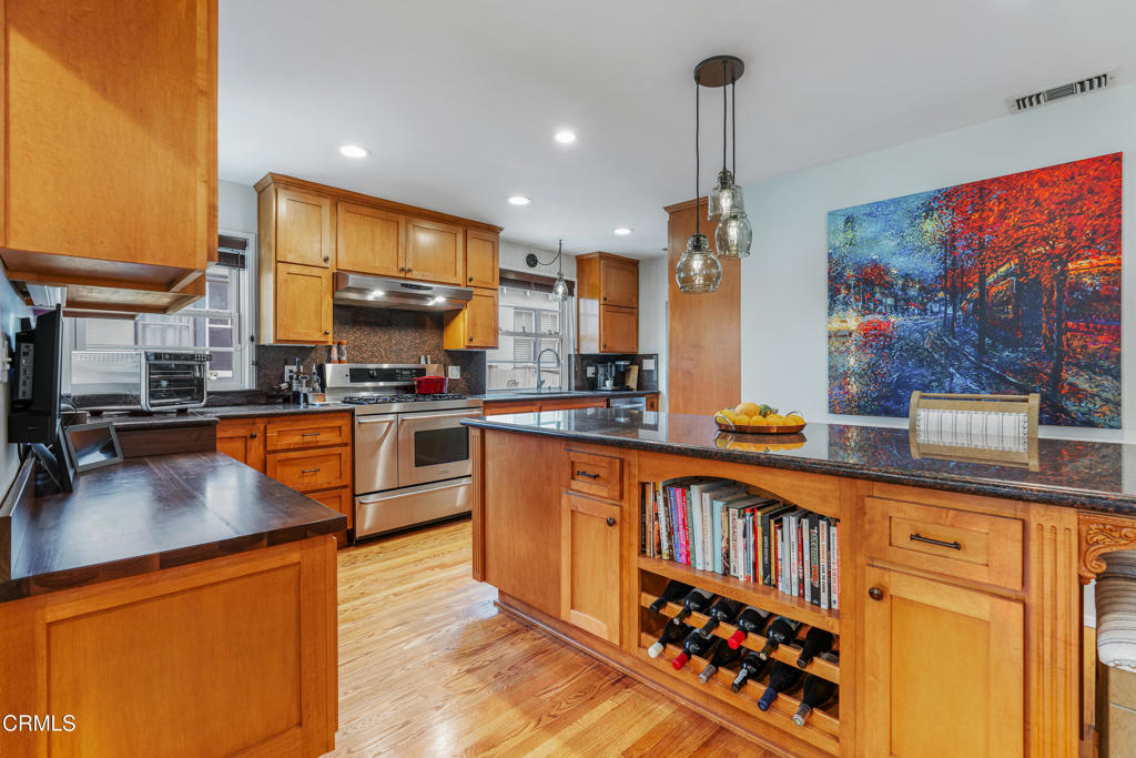 400 N Sunnyslope Avenue