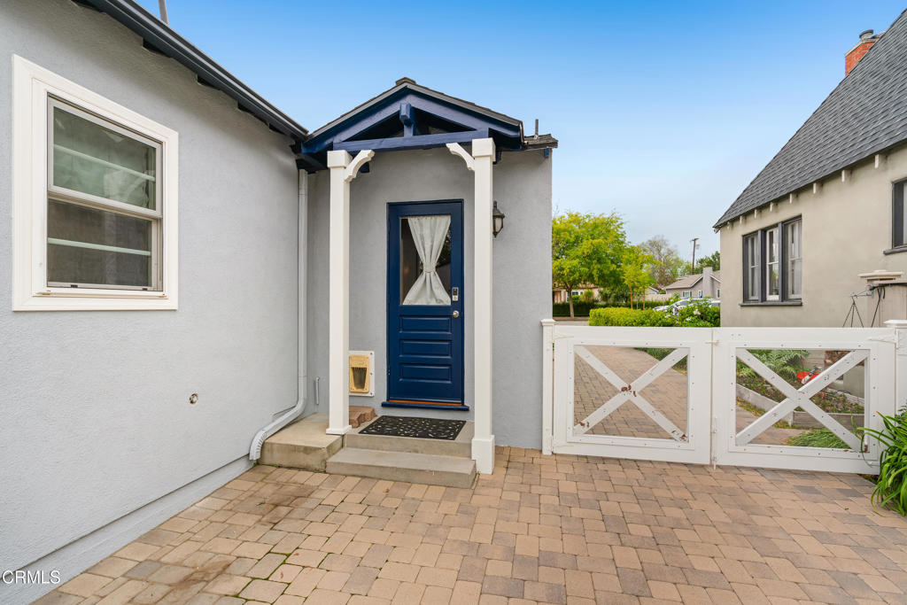 400 N Sunnyslope Avenue