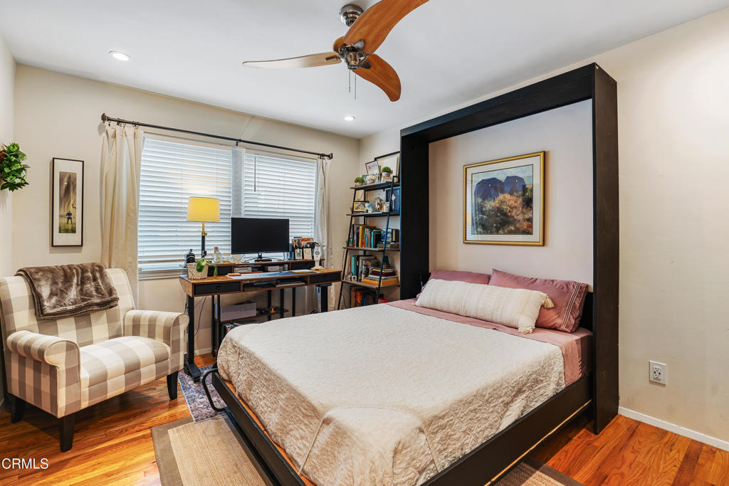 400 N Sunnyslope Avenue