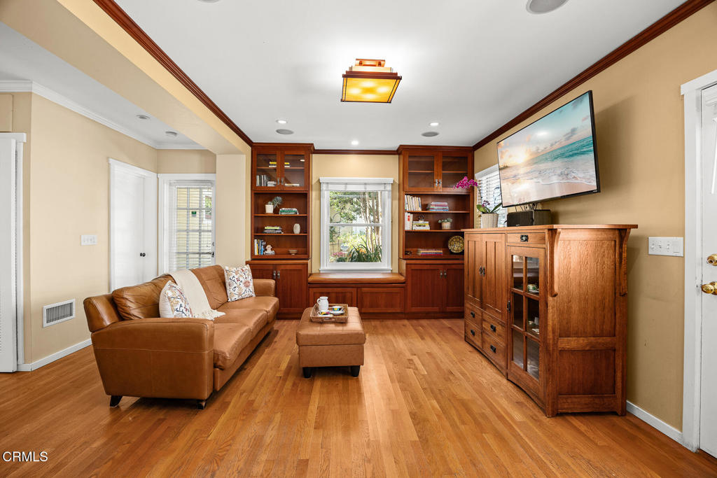 1116 Foothill Street