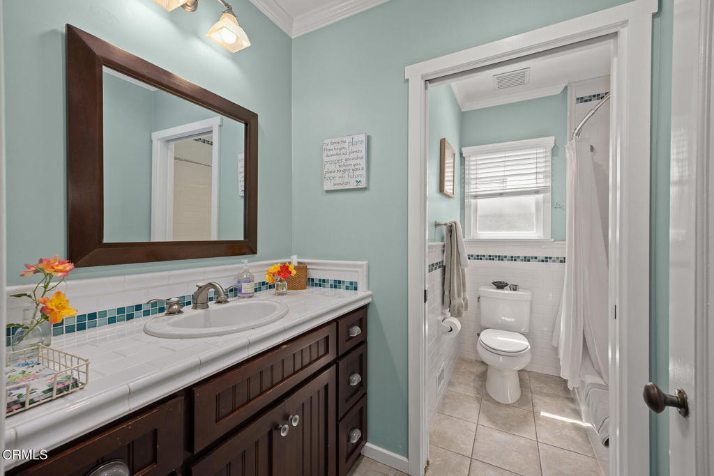 1116 Foothill Street