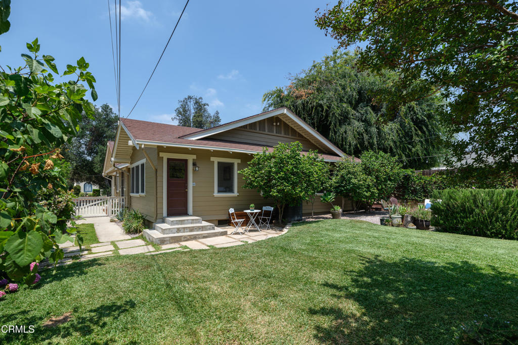 1036 N Chester Avenue