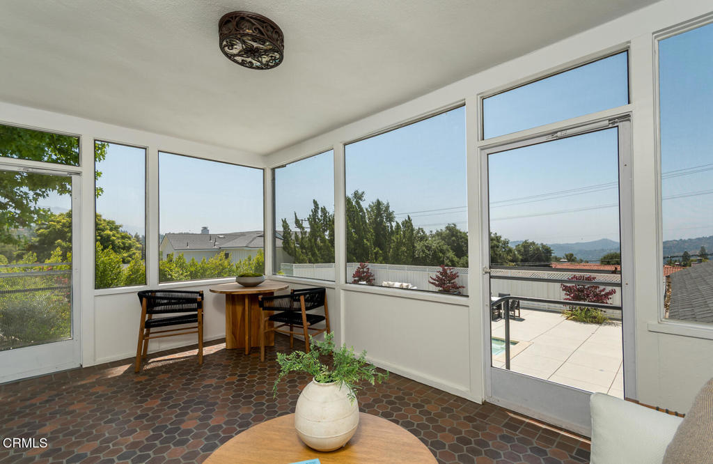 5210 La Canada Boulevard