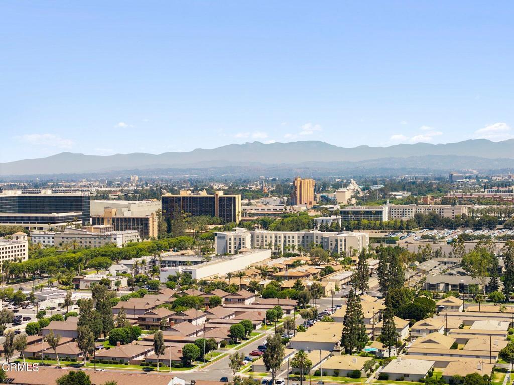 489 W Summerfield Circle