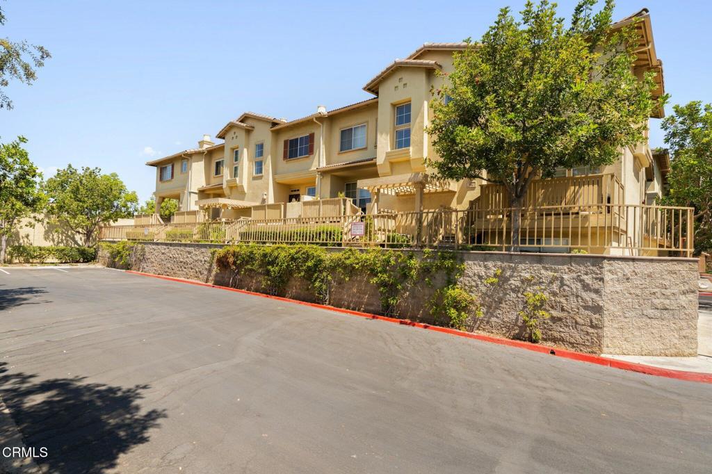 489 W Summerfield Circle