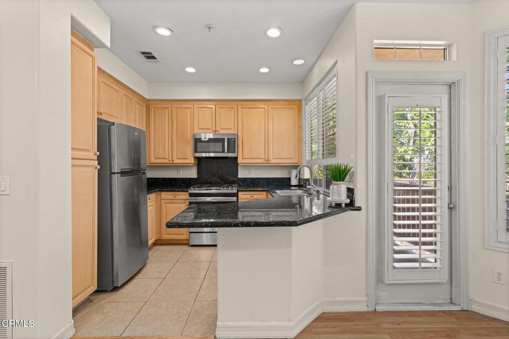 489 W Summerfield Circle