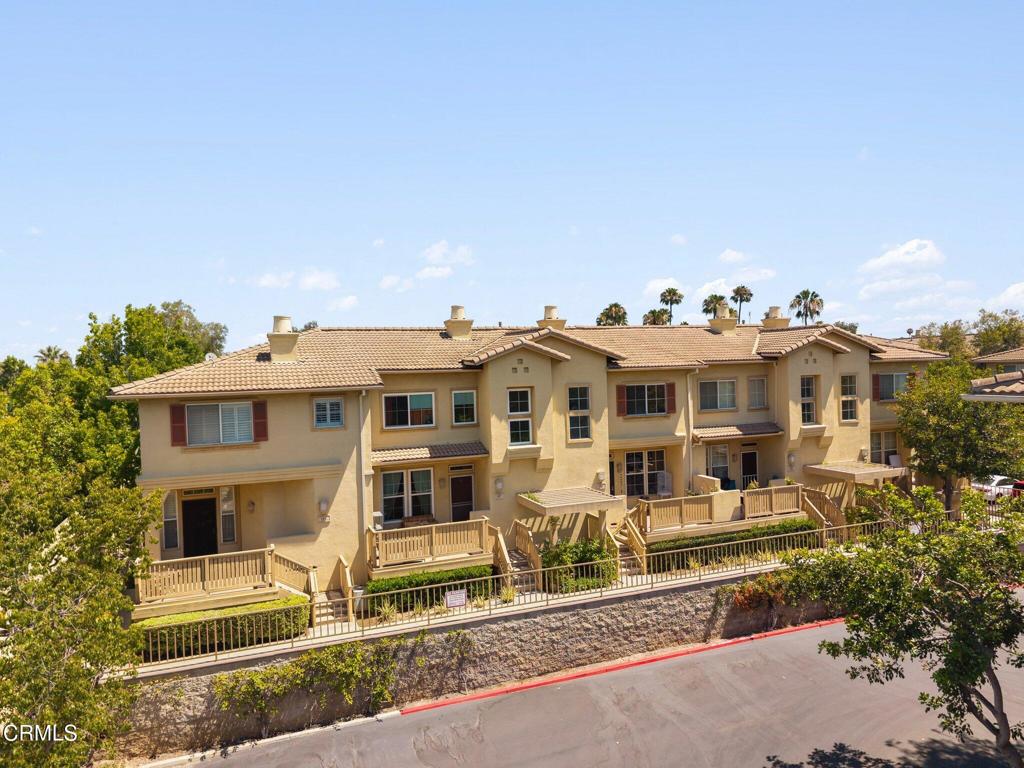 489 W Summerfield Circle