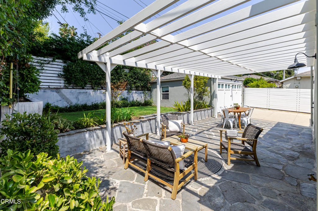 1541 La Loma Road