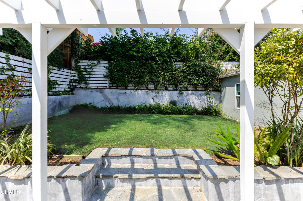 1541 La Loma Road