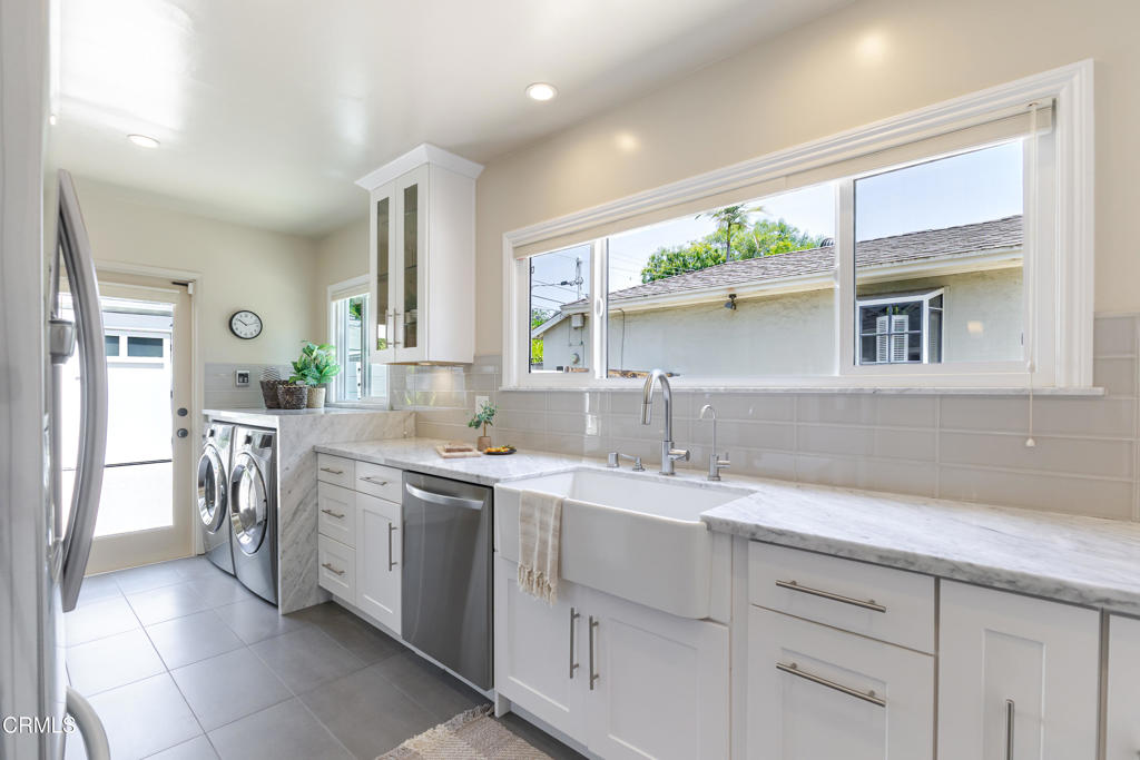 1541 La Loma Road