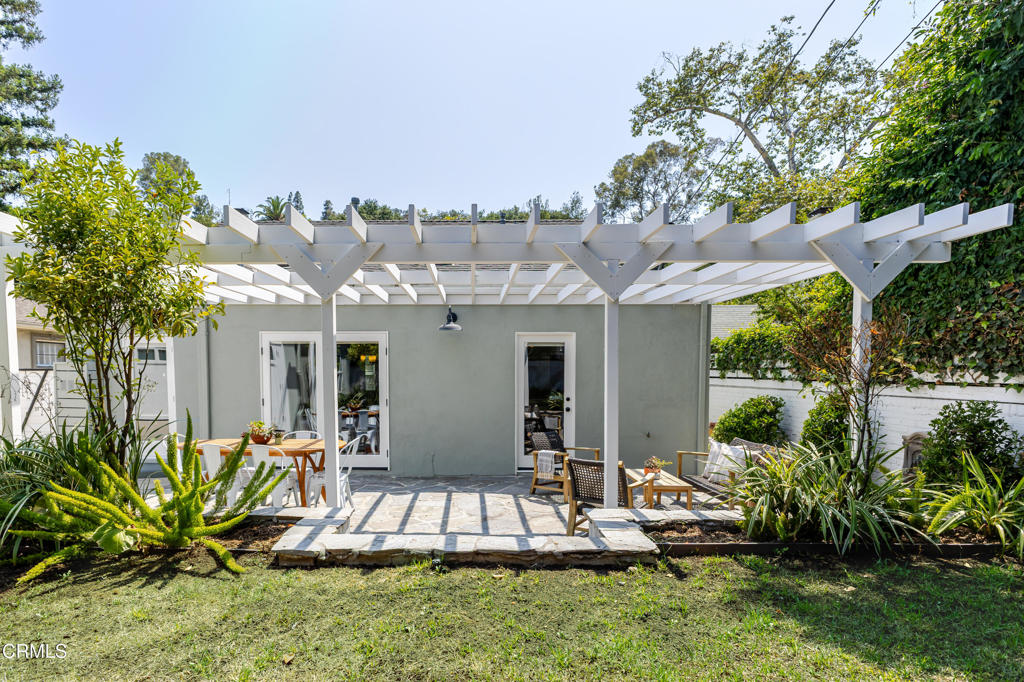 1541 La Loma Road