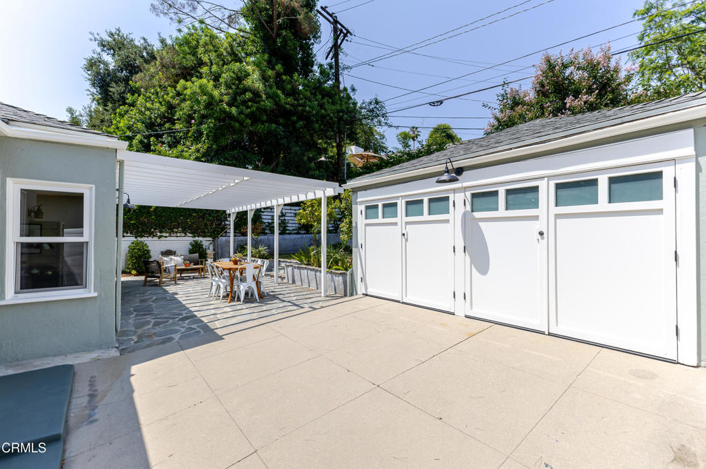 1541 La Loma Road