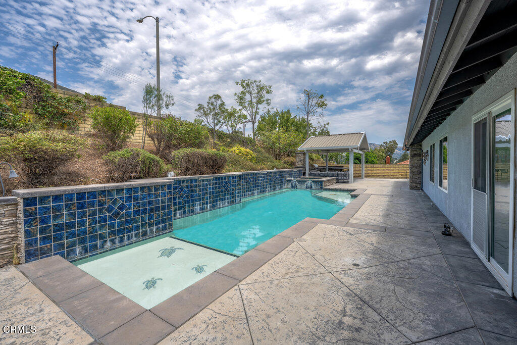 705 W La Crosse Street