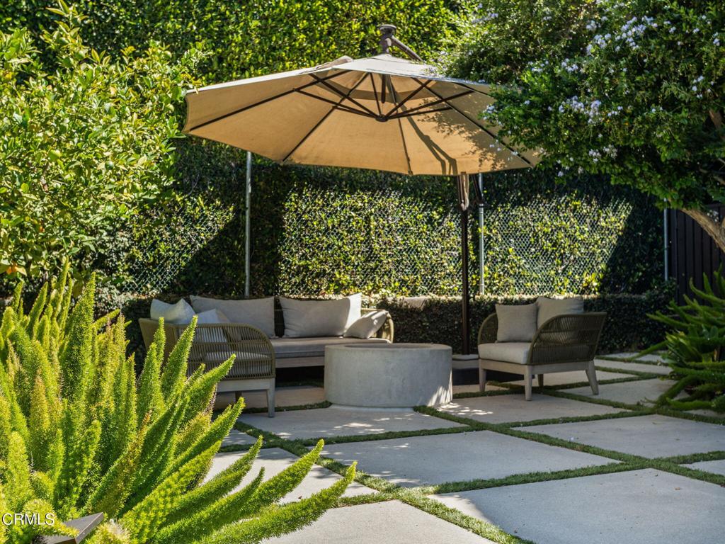 1327 Campbell Street