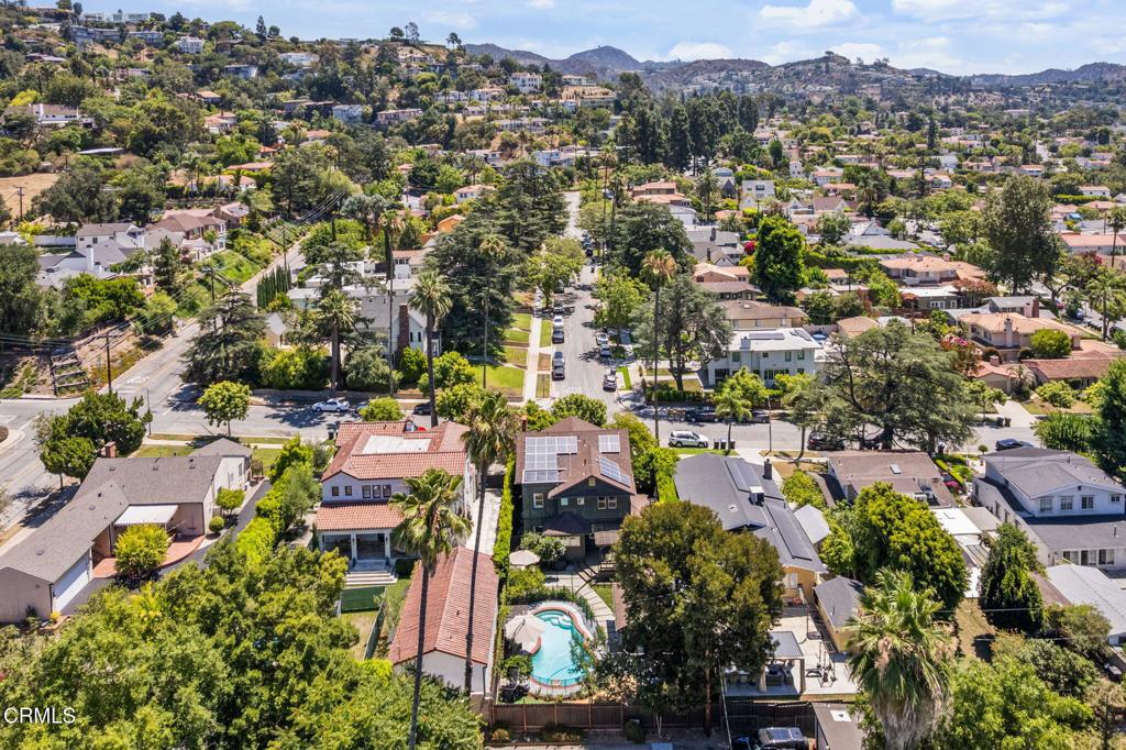 1327 Campbell Street