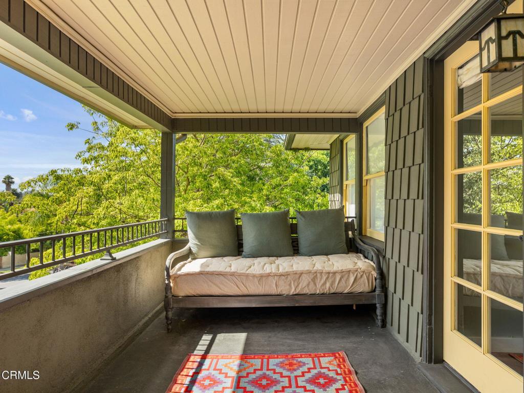 1327 Campbell Street