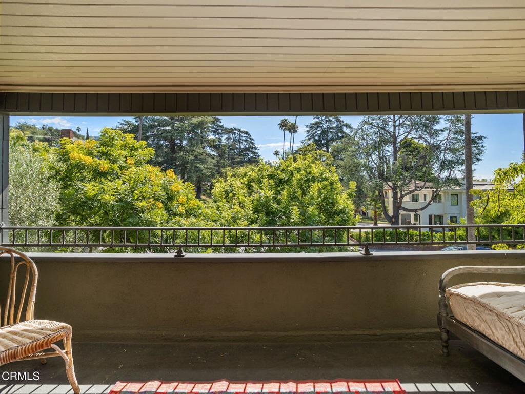 1327 Campbell Street