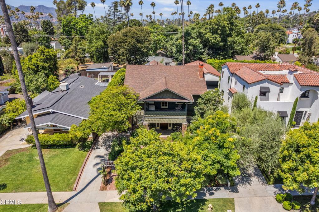 1327 Campbell Street