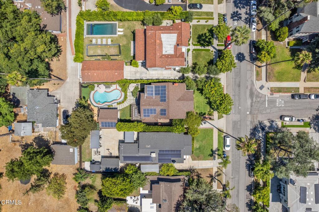 1327 Campbell Street