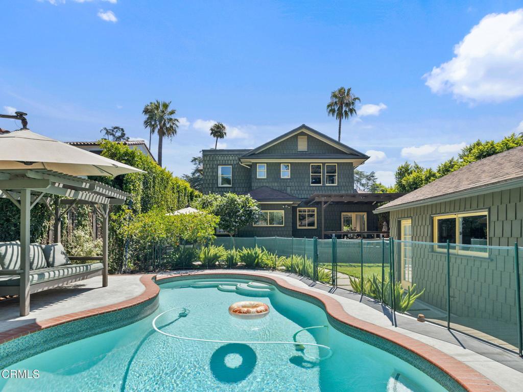 1327 Campbell Street