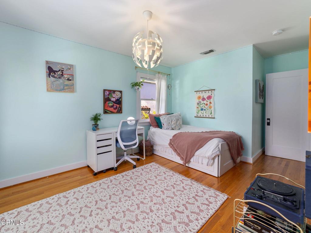 1327 Campbell Street