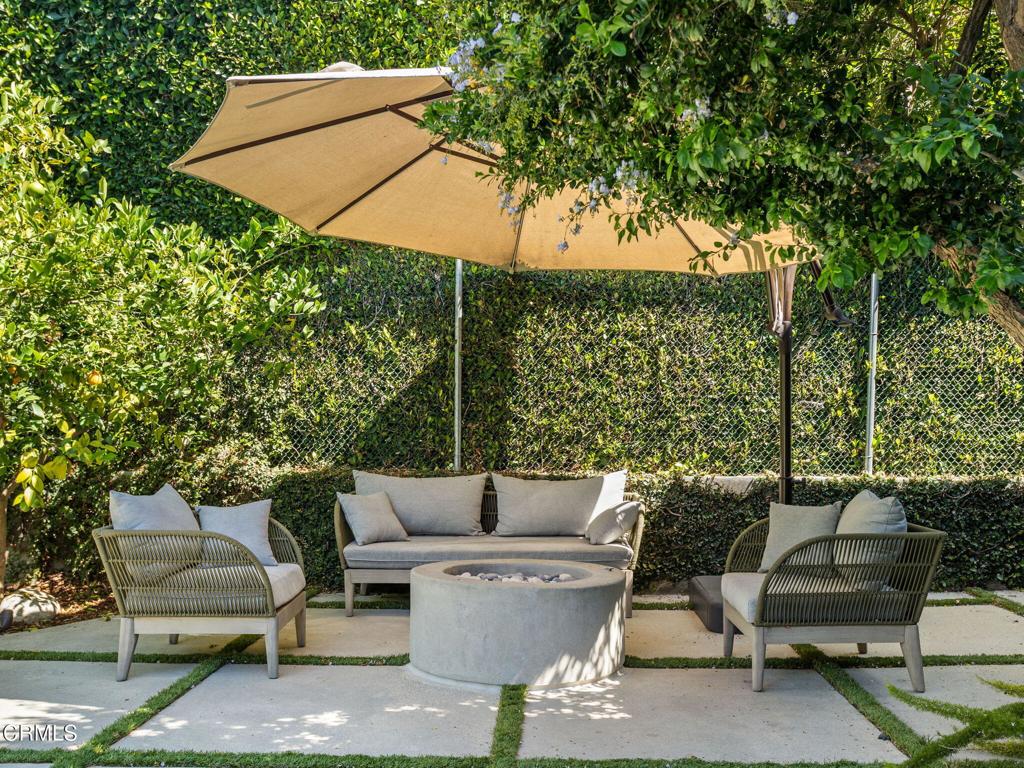 1327 Campbell Street