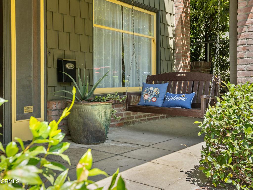 1327 Campbell Street