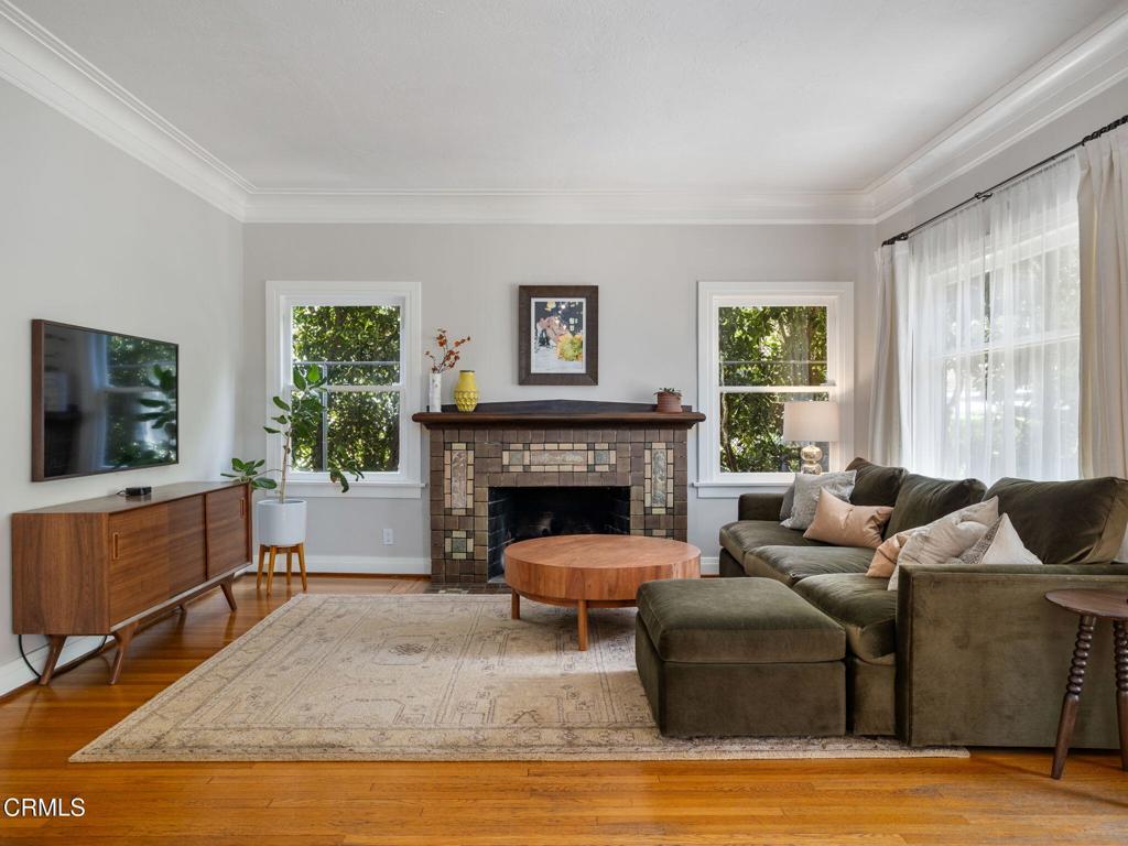 1327 Campbell Street