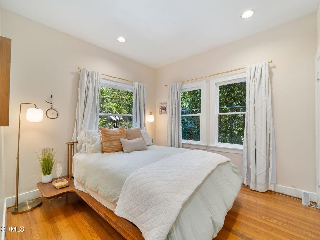 1327 Campbell Street