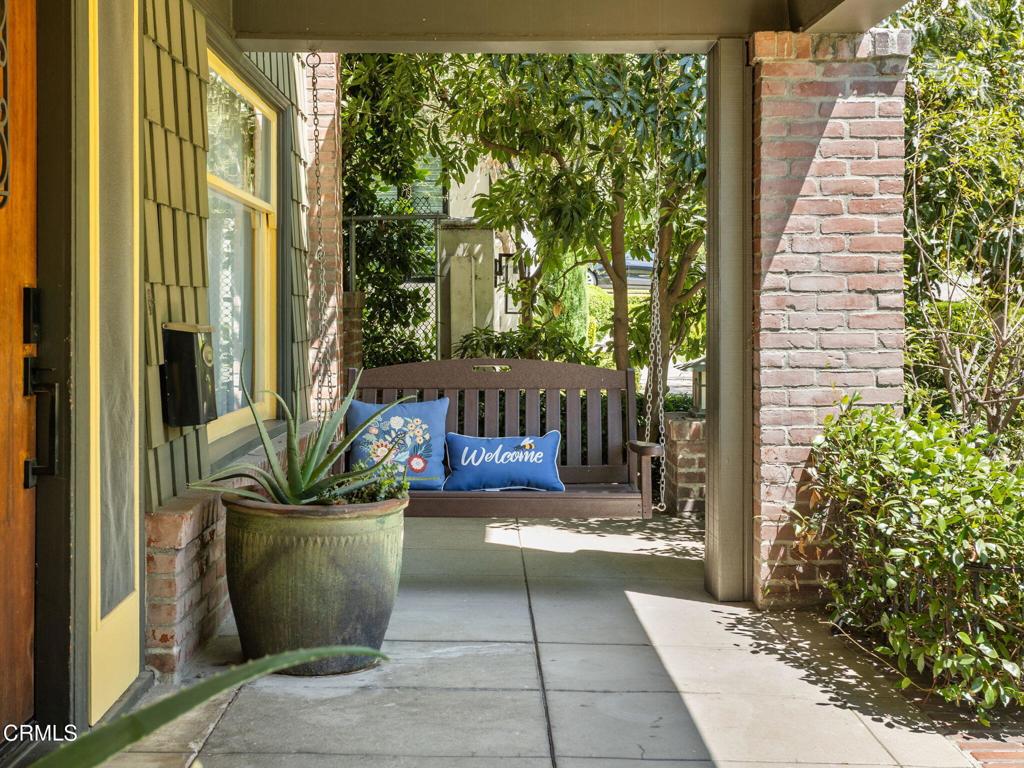 1327 Campbell Street