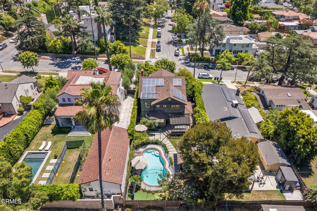 1327 Campbell Street