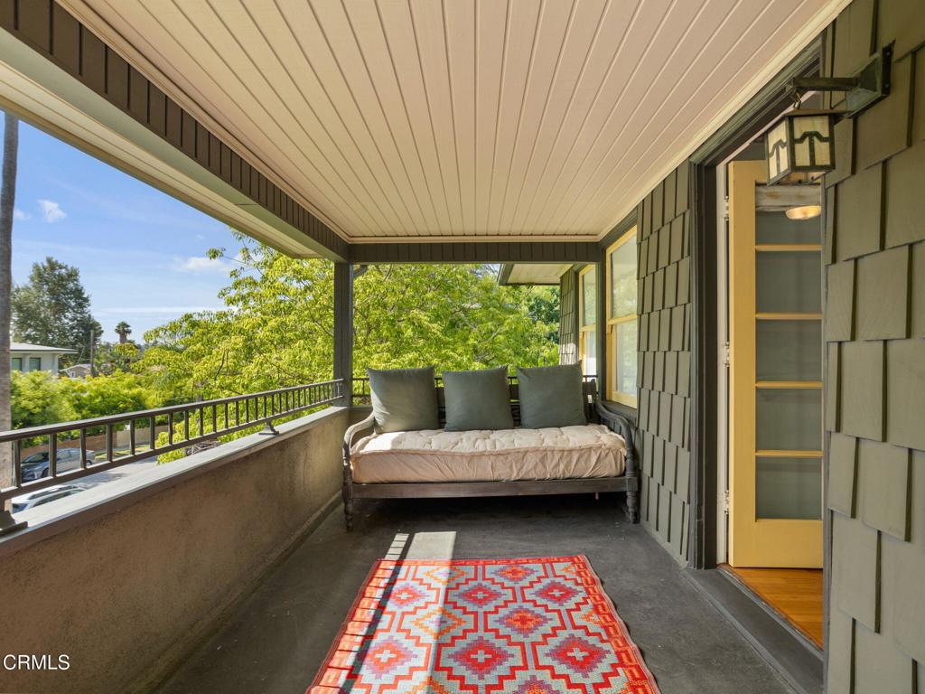 1327 Campbell Street