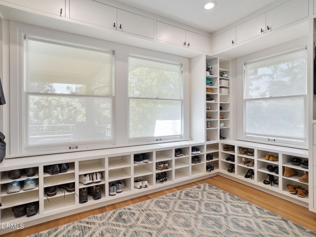 1327 Campbell Street