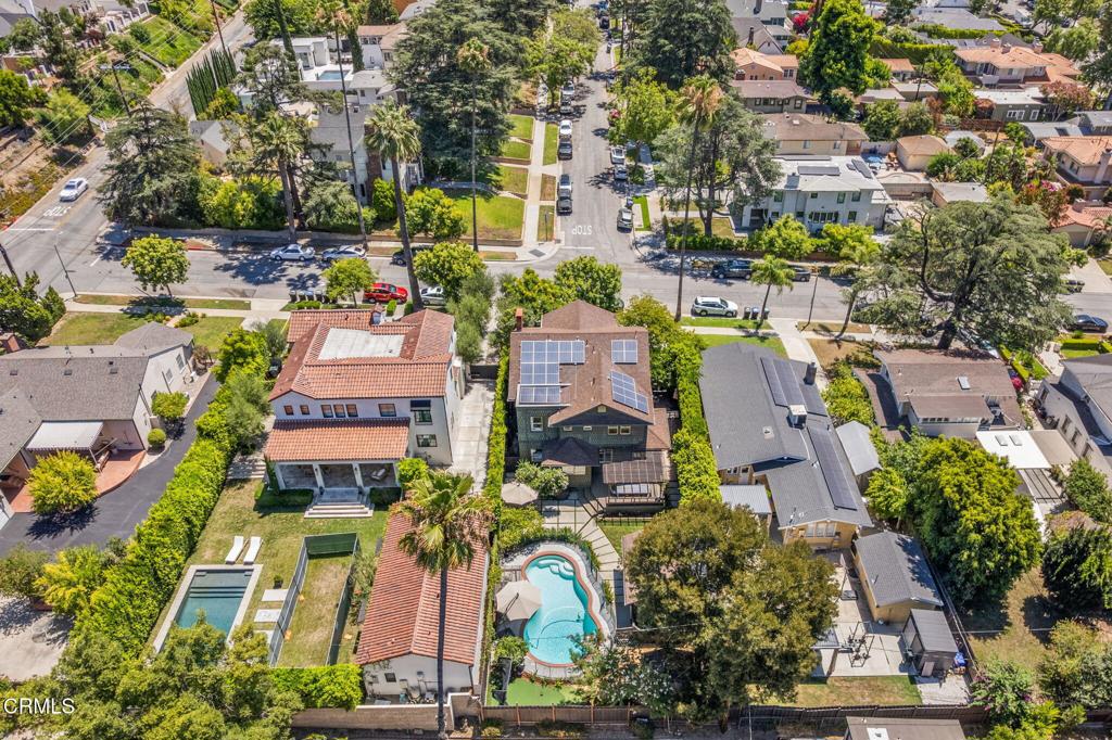 1327 Campbell Street