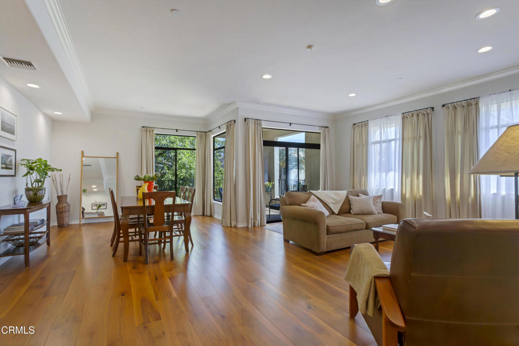 748 Locust Street 403