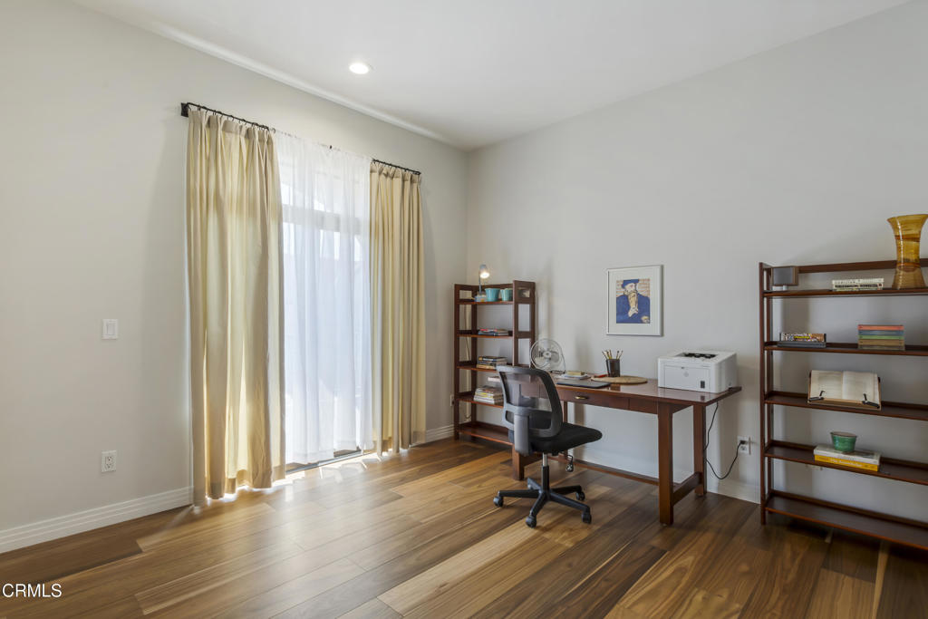 748 Locust Street 403